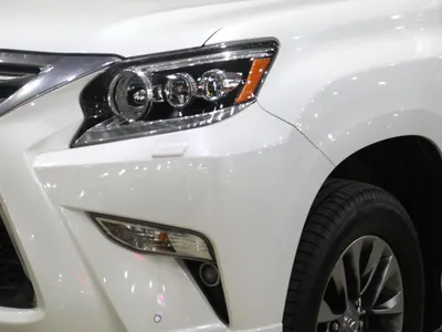 2015 لكزس جي إكس 460