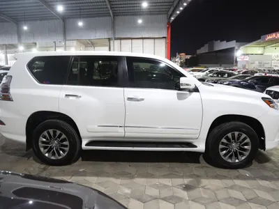 2015 لكزس جي إكس 460