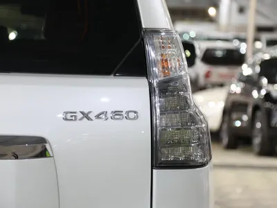 2015 لكزس جي إكس 460