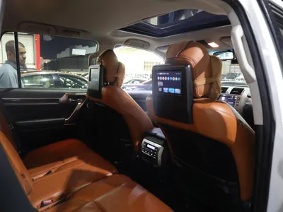 2015 لكزس جي إكس 460