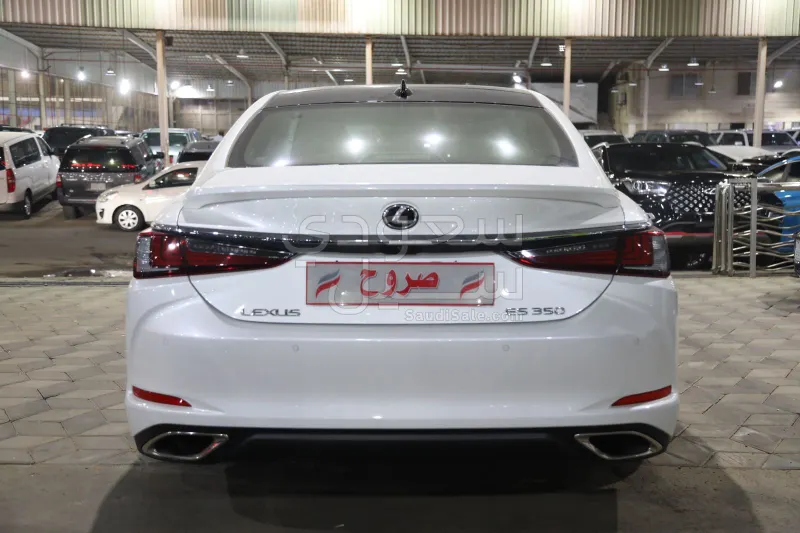 2025 لكزس إي إس 350 دي دي