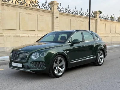 2019 بنتلي بنتايجا اس يو في