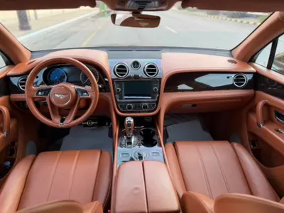 2019 بنتلي بنتايجا اس يو في