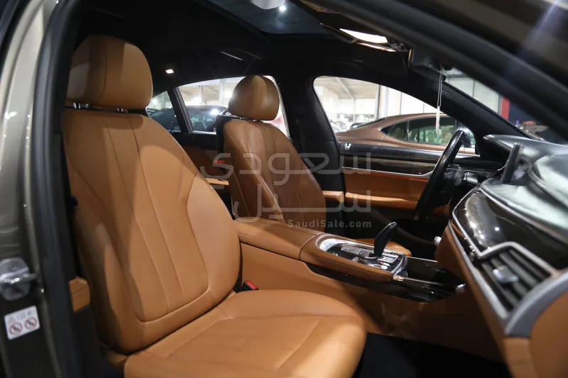 2019 بي ام دبليو الفئة السابعة 730 إل أي