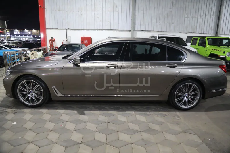 2019 بي ام دبليو الفئة السابعة 730 إل أي