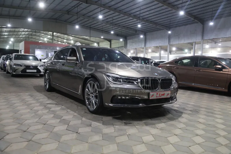 2019 بي ام دبليو الفئة السابعة 730 إل أي