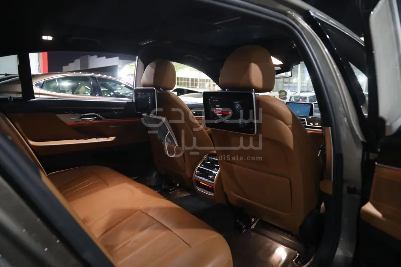 2019 بي ام دبليو الفئة السابعة 730 إل أي