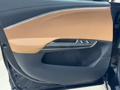 2026 لوسيد جراند تورينج