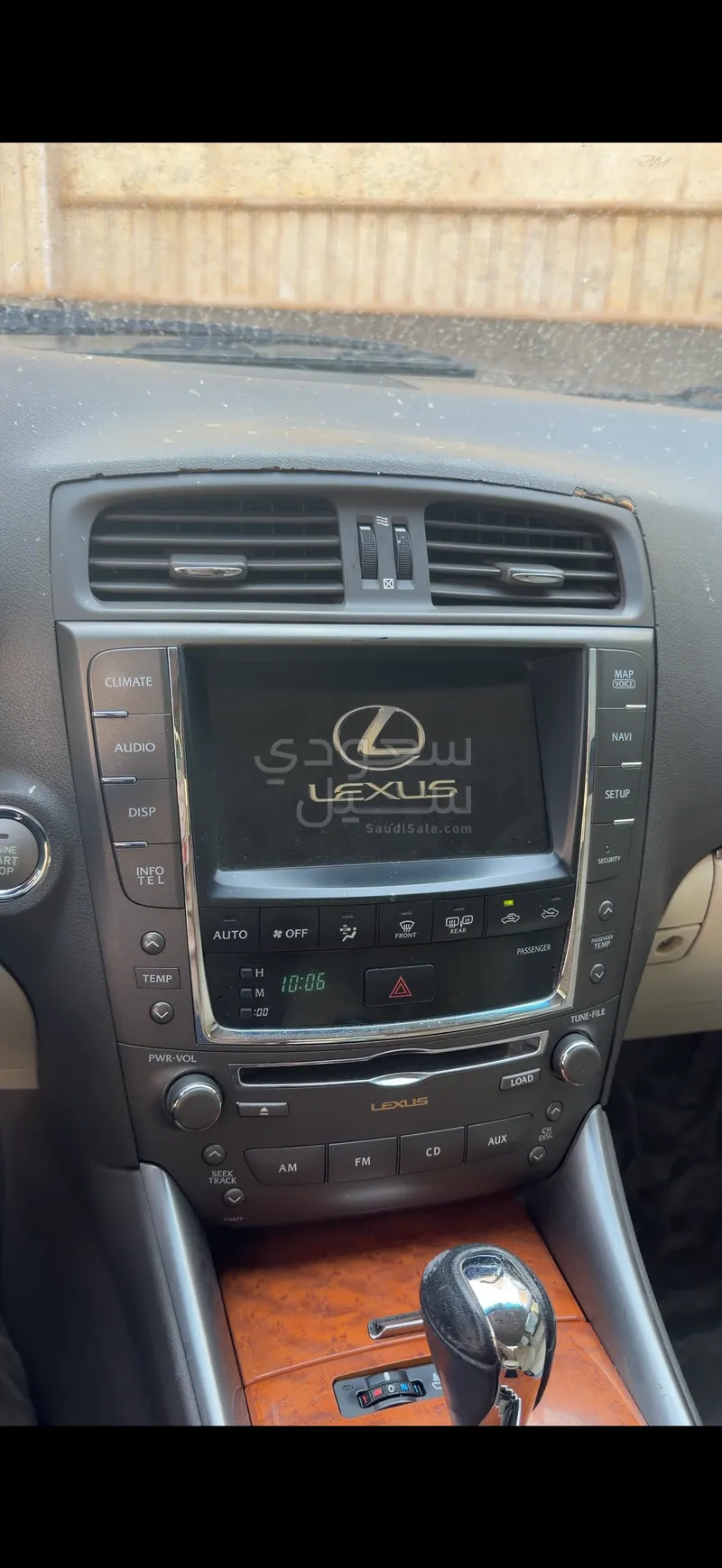 2011 لكزس آي إس 300