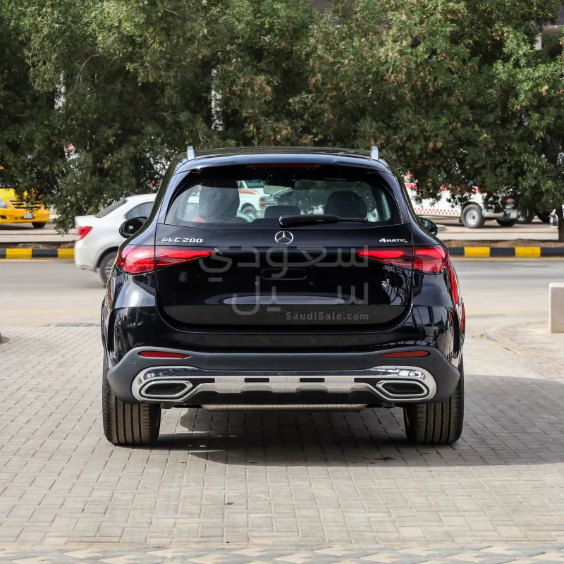 2023 مرسيدس - بنز جي إل سي 200