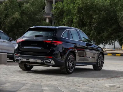 2023 مرسيدس - بنز جي إل سي 200