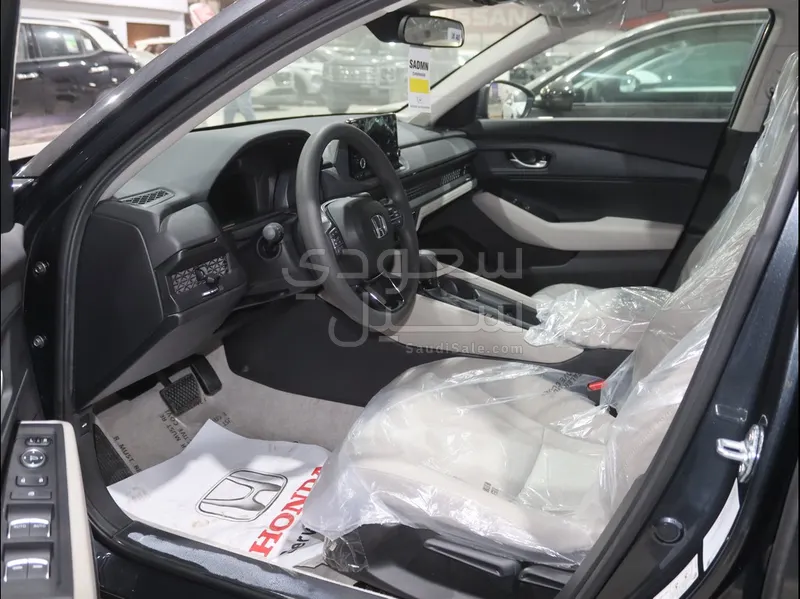 2025 هوندا اكورد ال اكس