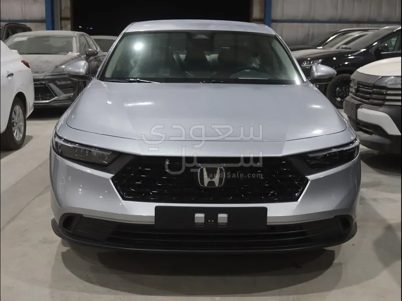 2025 هوندا اكورد ال اكس