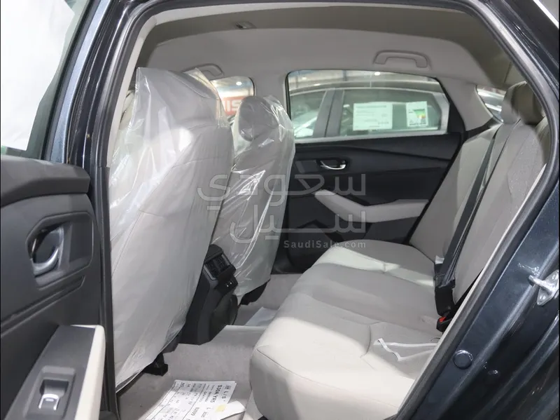 2025 هوندا اكورد ال اكس