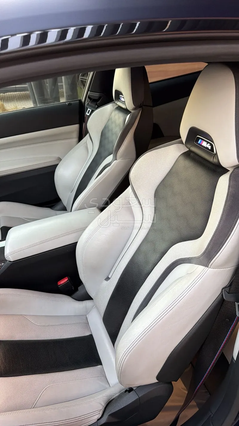 2021 بي ام دبليو الفئة ام إم 4