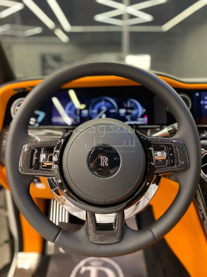 2025 رولز رويس كولينان بلاك بادج