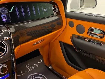 2025 رولز رويس كولينان بلاك بادج