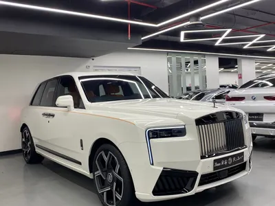 2025 رولز رويس كولينان بلاك بادج