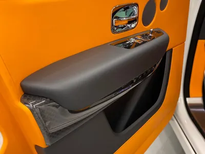 2025 رولز رويس كولينان بلاك بادج