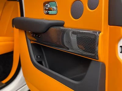 2025 رولز رويس كولينان بلاك بادج