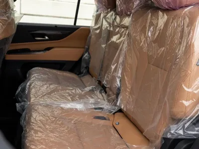 2025 لكزس إل إكس 600