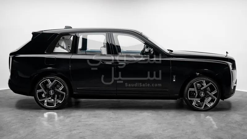 2026 رولز رويس كولينان بلاك بادج