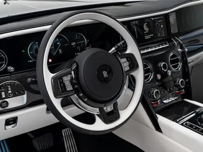 2026 رولز رويس كولينان بلاك بادج