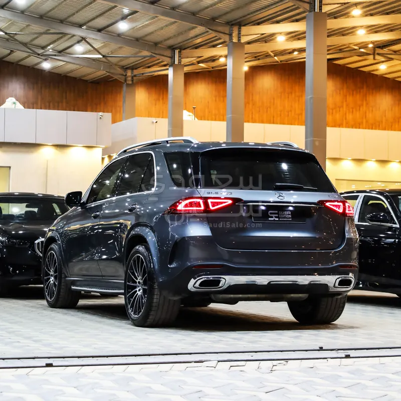 2021 مرسيدس - بنز جي إل إي 450