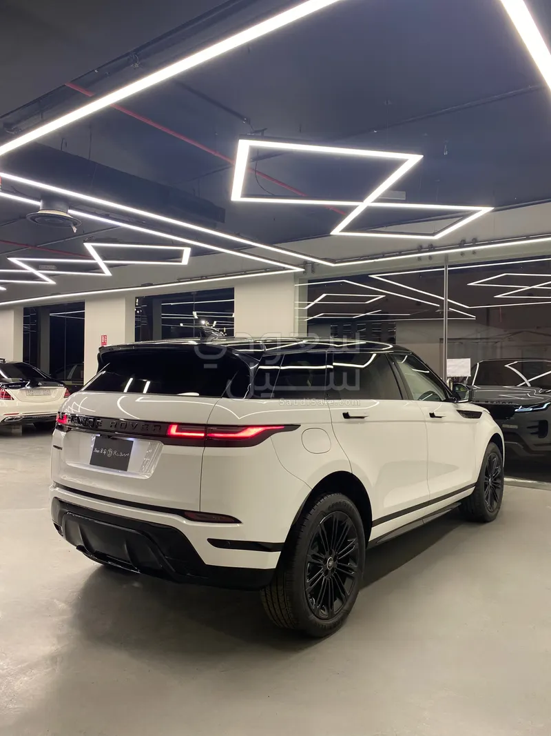 2025 لاند روفر رينج روفر ايفوك داينمك