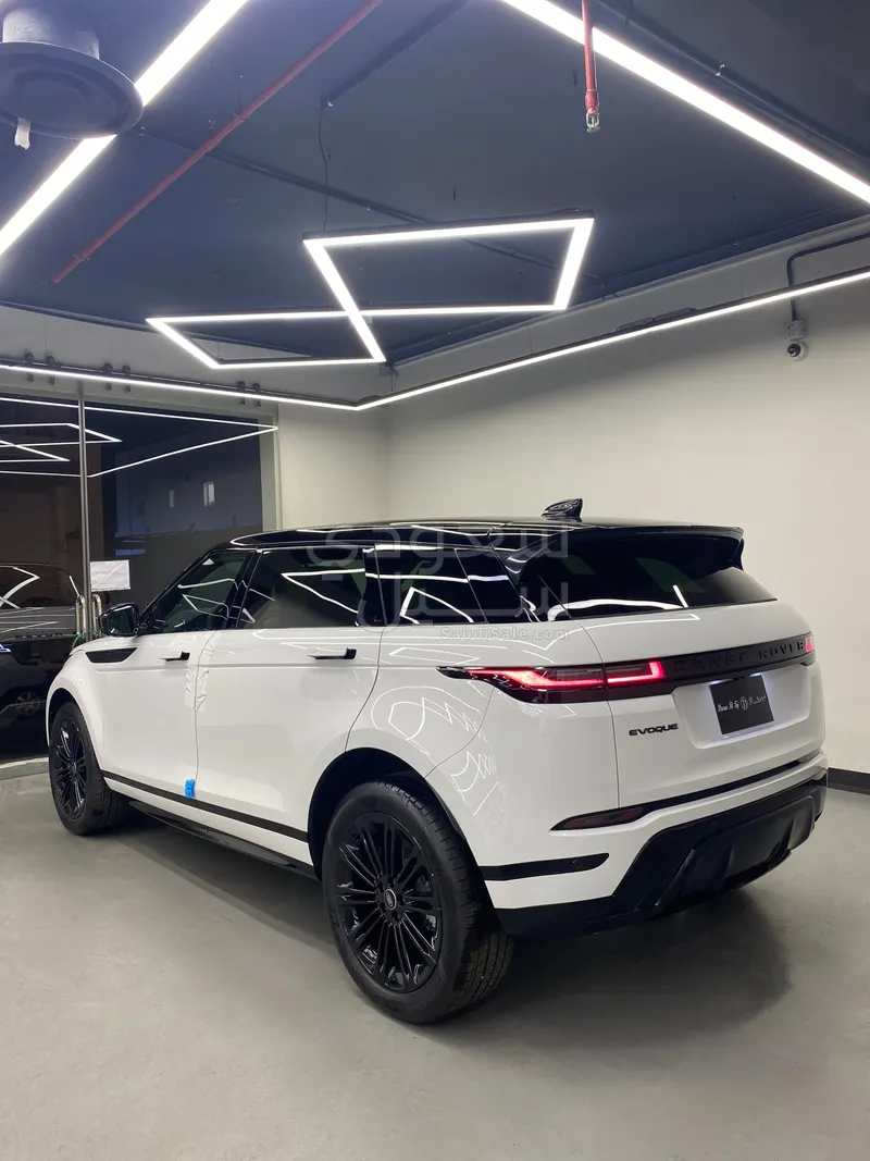 2025 لاند روفر رينج روفر ايفوك داينمك