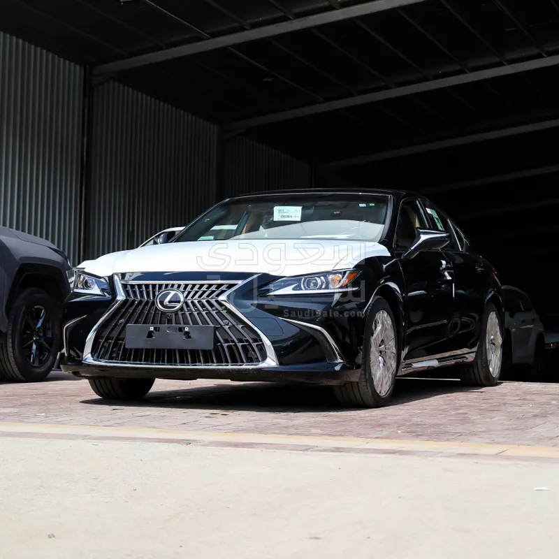 2025 لكزس إي إس 350