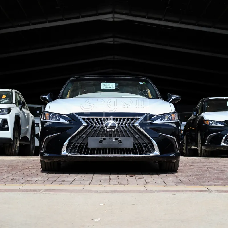 2025 لكزس إي إس 350
