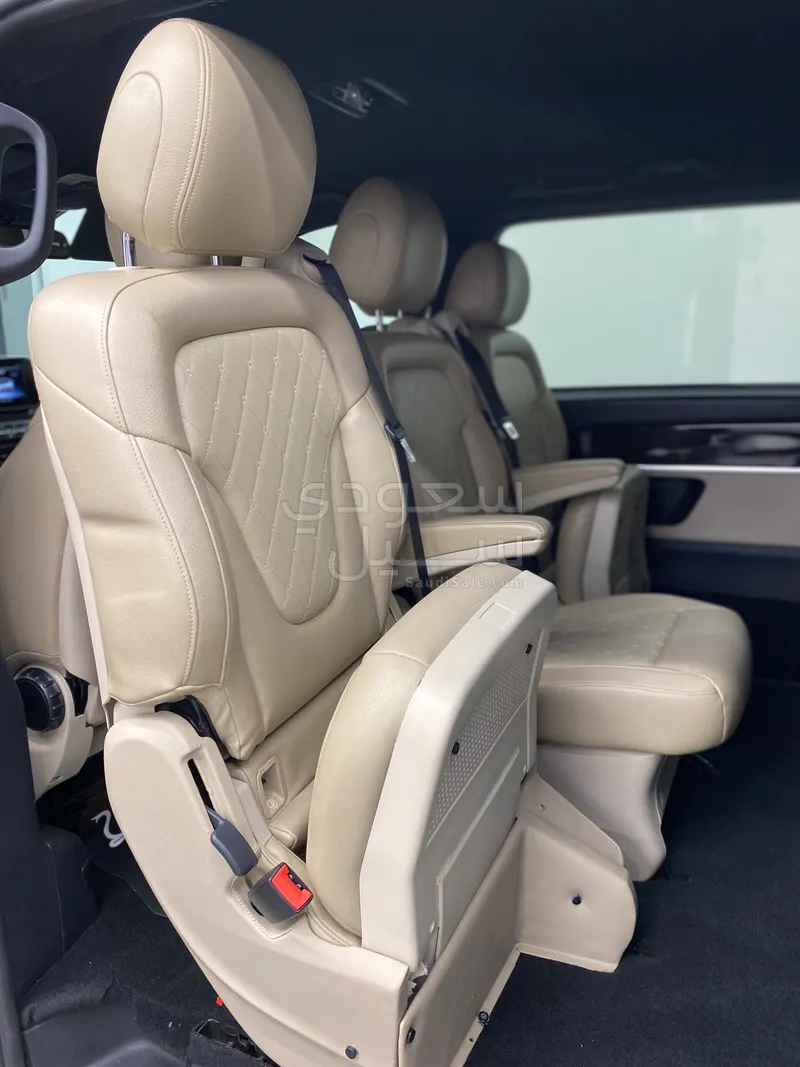 2019 مرسيدس - بنز في 250