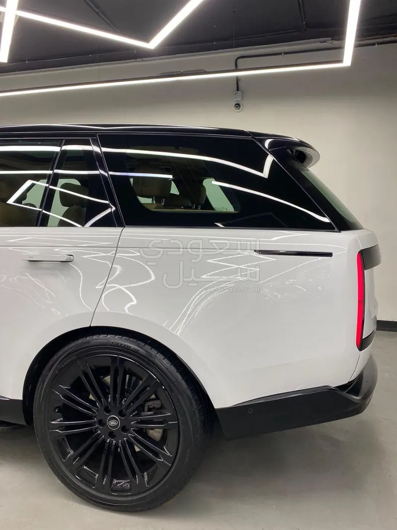 2023 لاند روفر رينج روفر اتش اس اي