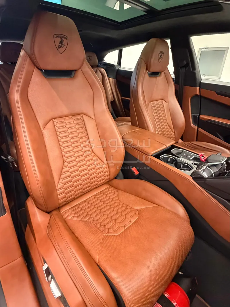 2022 لمبرجيني اوروس