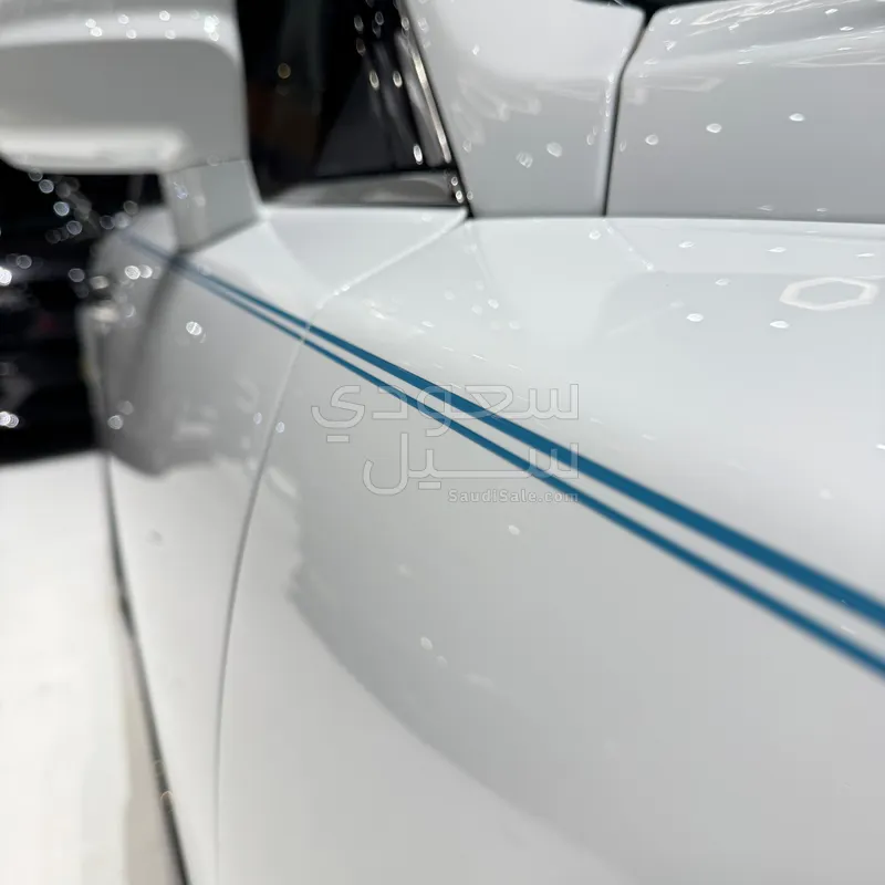 2023 رولز رويس كولينان سلفر بادج