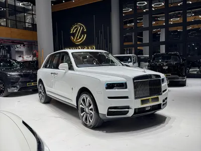 2023 رولز رويس كولينان سلفر بادج