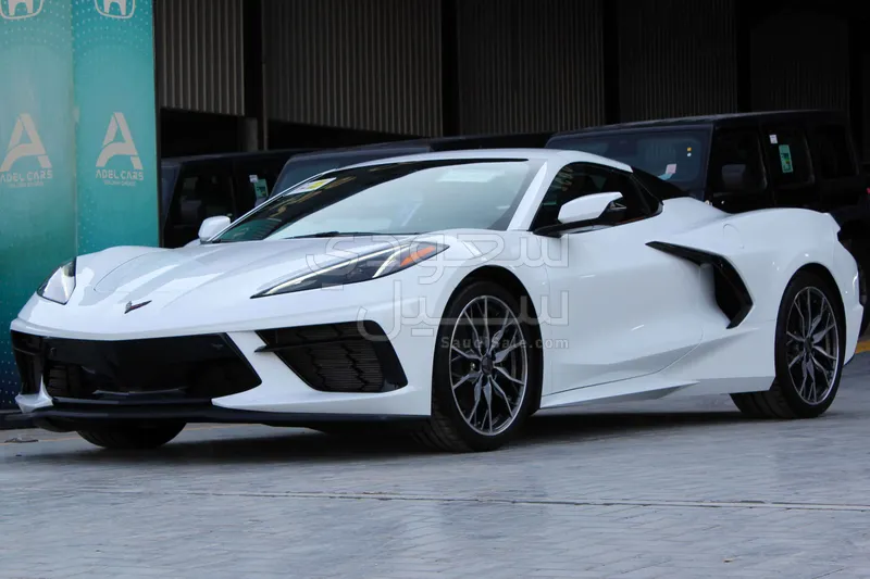 2025 شفروليه كورفيت سي 8