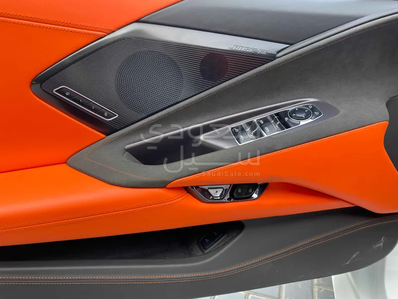 2025 شفروليه كورفيت سي 8