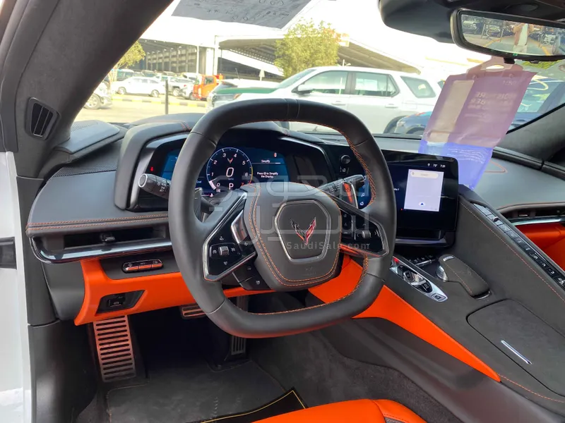 2025 شفروليه كورفيت سي 8