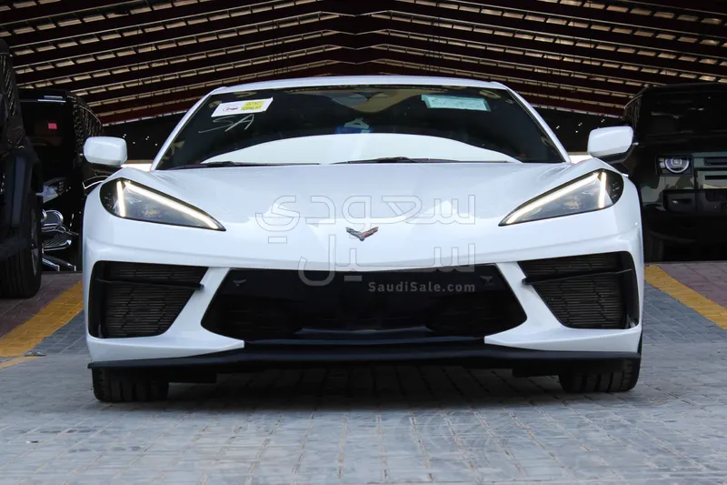 2025 شفروليه كورفيت سي 8