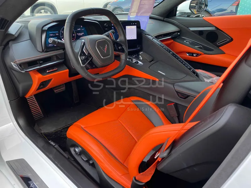 2025 شفروليه كورفيت سي 8