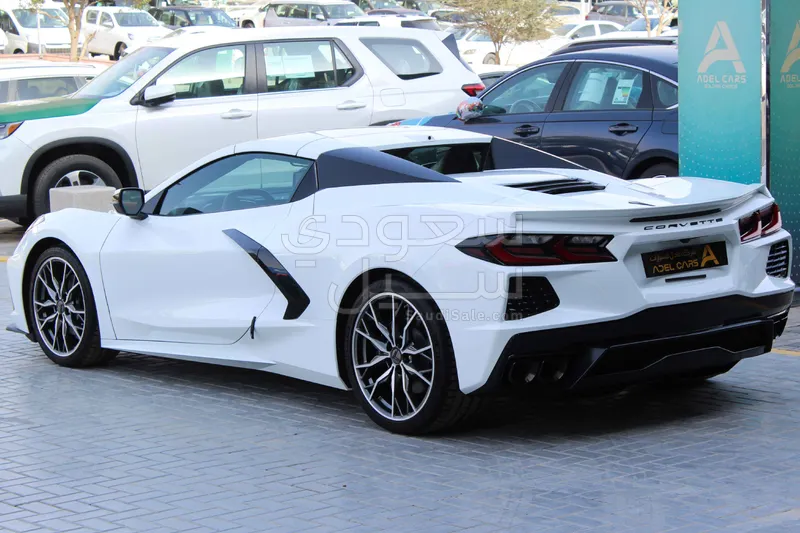 2025 شفروليه كورفيت سي 8