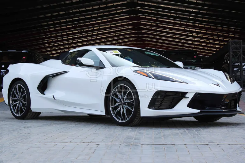 2025 شفروليه كورفيت سي 8