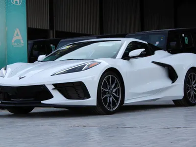 2025 شفروليه كورفيت سي 8