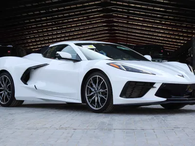 2025 شفروليه كورفيت سي 8