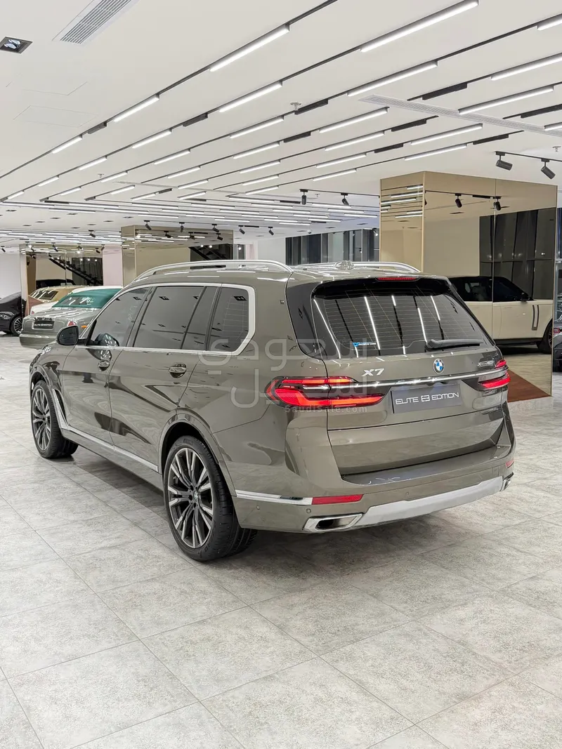 2023 بي ام دبليو الفئة اكس 7