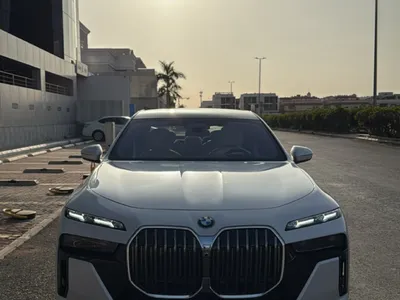 2026 بي ام دبليو الفئة السابعة 740 إل أي