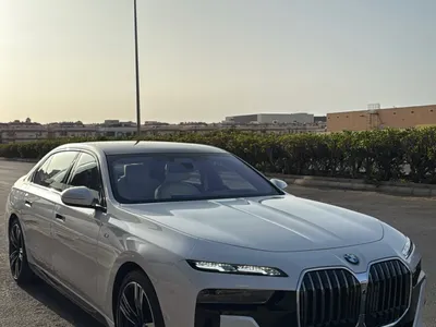 2026 بي ام دبليو الفئة السابعة 740 إل أي