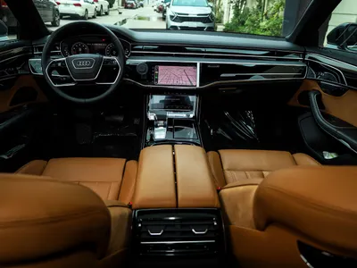 2025 اودي اي 8 ال 55تي اف اس أي